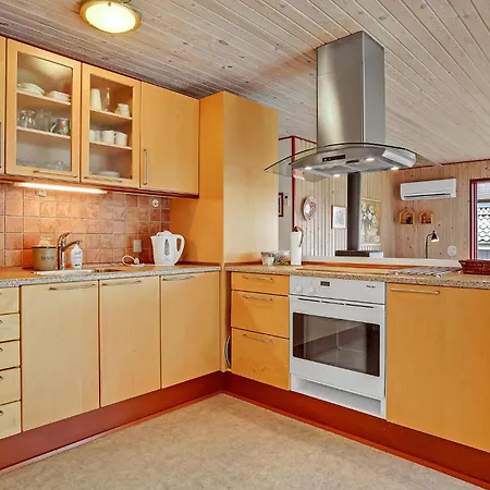 3 Bedroom Lovely In Bjert *
